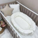 Baby nest co-sleeping cu volanase – alb